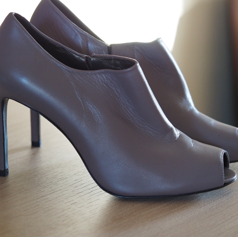 Stuart weitzman open toe